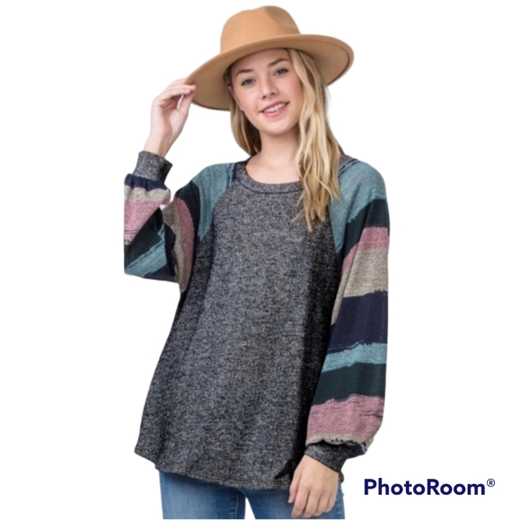 Egy Tops - Striped Bishop Cuff Pullover Tunic